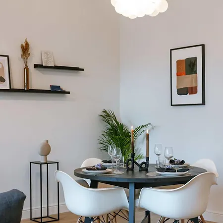 Huswell - Modern Located At Historical Main Square Apartamento Antuérpia