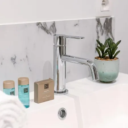 Apartment Huswell - Modern Located At Historical Main Square Antwerpen